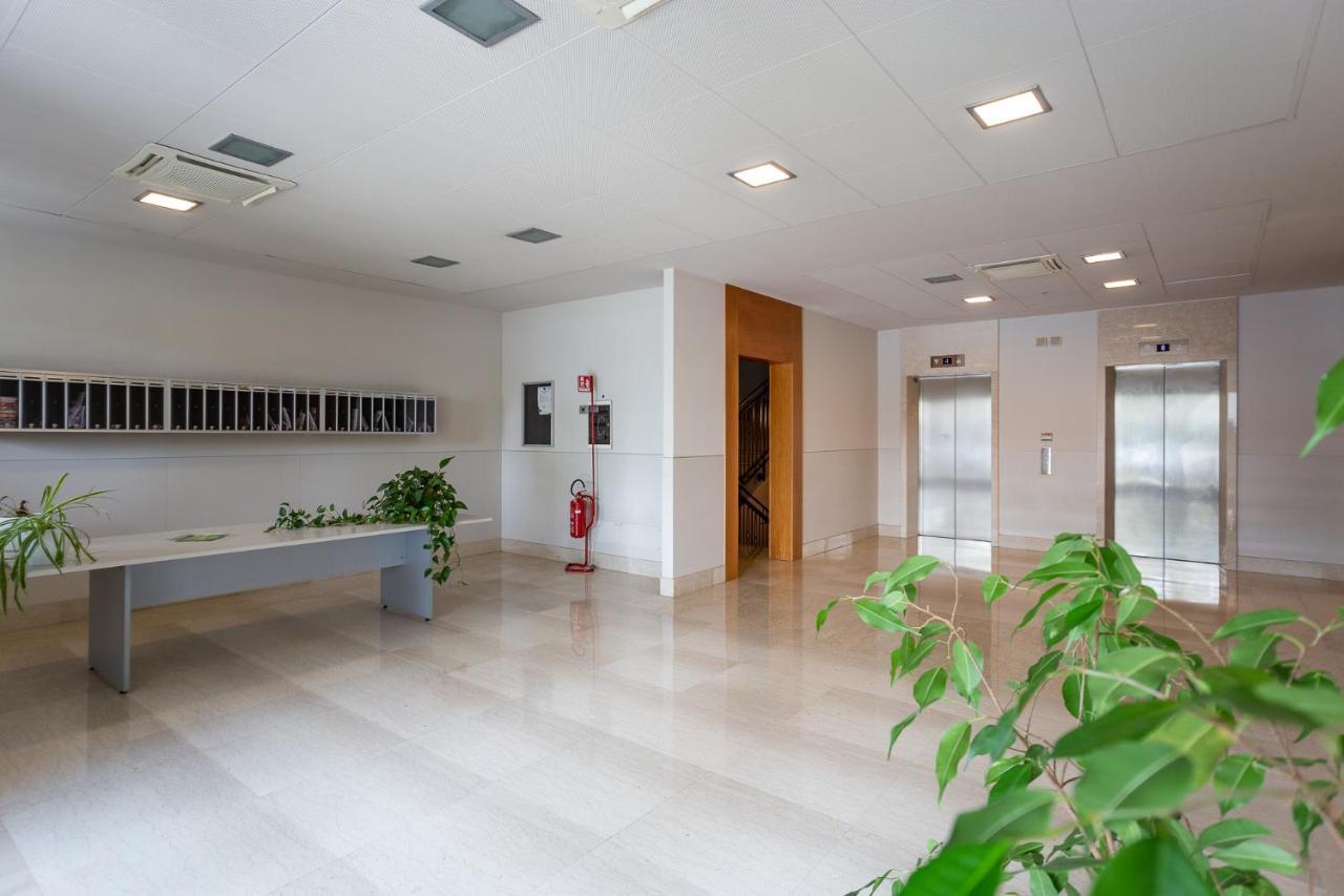Appartamento Maciachini, Zona Isola Milão Exterior foto
